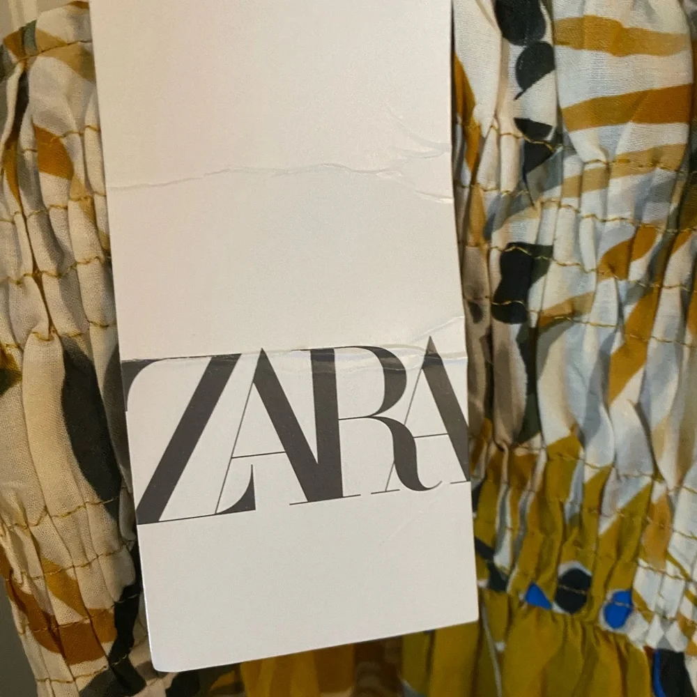NWT Zara floral smocked sundress. Size XS. - Picture 3 of 7